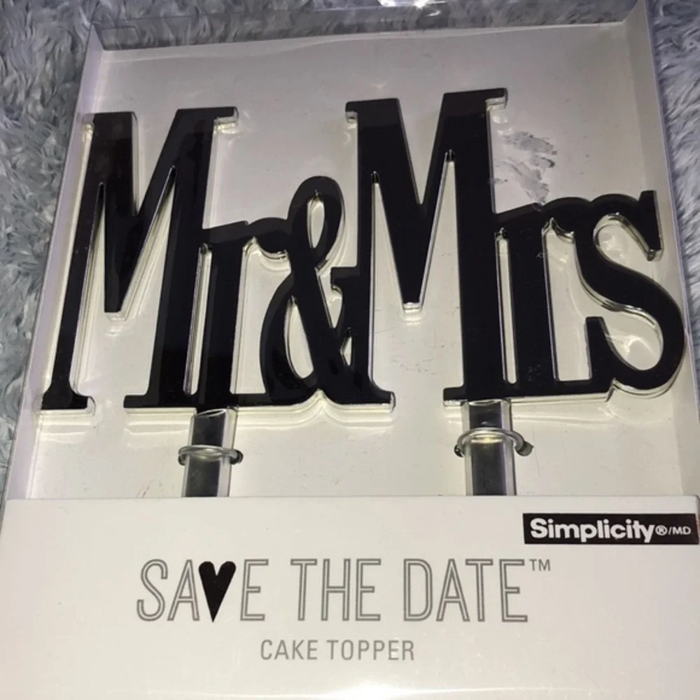 Mr. & Mrs. Wedding Cake Topper Silver Mirror Look New‎